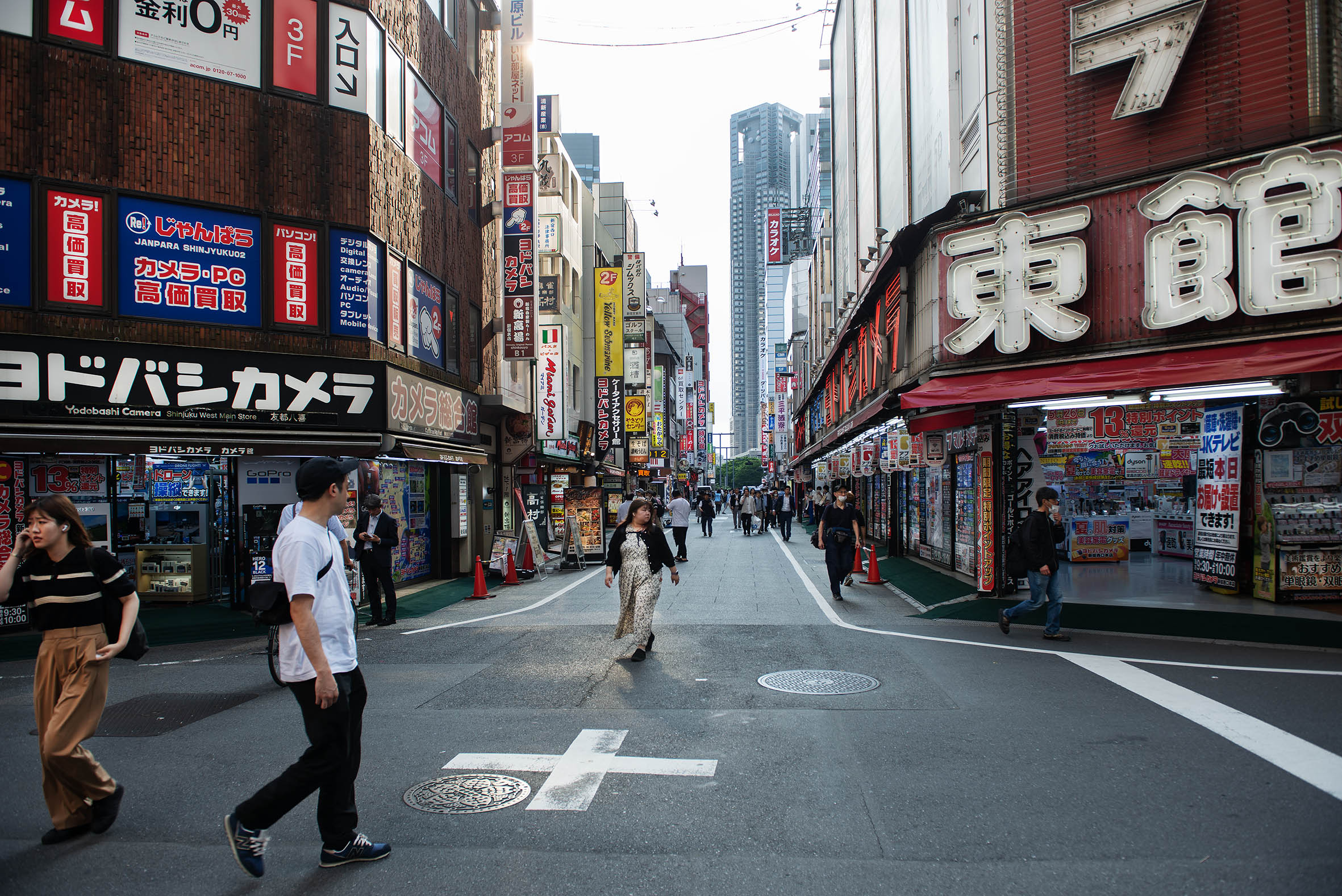 彫刻・オブジェ [SHIBUYA_014] 00.82g/28.74x19.42x01.10mm Japan – Magnum Fine Art